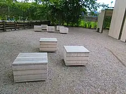 Bancs en bois à Boksalen.