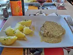 Échine de porc du Ventoux, sauce moutarde.