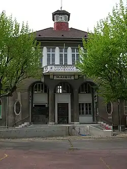 Ancien hôtel de ville, en restauration en 2016.