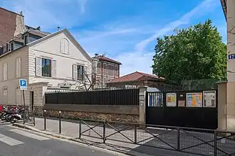 École élémentaire au no&nbsp;17.