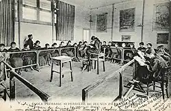 École primaire supérieure de jeunes filles d'Angers (Maine-et-Loire), cours de dessin.