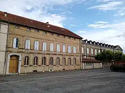 Extérieur du couvent Sainte-Germaine et de l'ancien collége et internat.