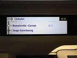 Écran d'informations dynamiques dans une rame de la ligne 11.