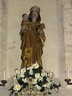 Statue de la Vierge à l'enfant.