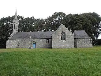 Edern : chapelle Saint-Jean-Botlan, façade sud.