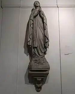 Statue de la Vierge Marie.