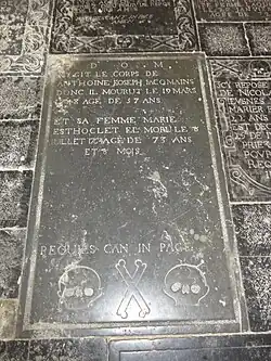 Plaque mortuaire d'Antoine Joseph Iacqmains, dans le pavage de l'église