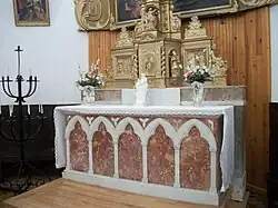 Maître-autel en marbre blanc et rose