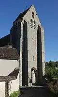 La façade de l'église.