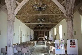 Nef vue depuis l'entrée