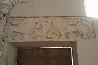 Le bas-relief classé datant du Moyen Âge.