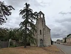 Façade ouest de l'église.