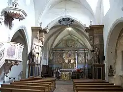 La nef et le chœur.