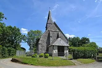 L'église Saint-Pierre-et-Saint-Denis.