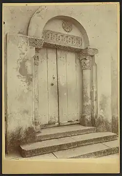 Vue depuis la gauche.