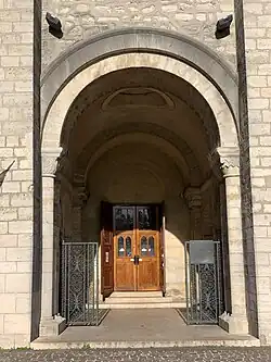 Entrée de l'église.
