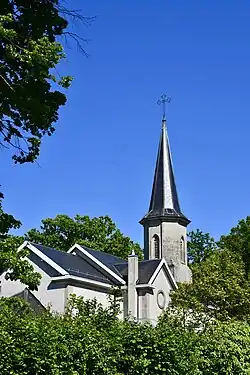 Vue depuis le sud de l'église.