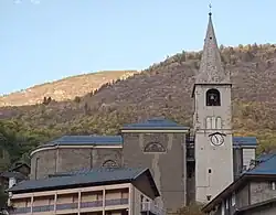 Église de Saint-Michel-de-Maurienne et son clocher.