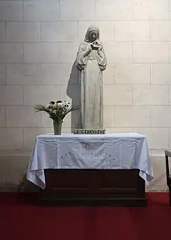 Statue de sainte Geneviève.
