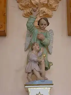 La statue de l'ange gardien.