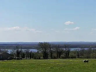 L'étang des Landes vu depuis le cimetière de Lussat.