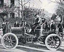 Étienne Giraud, vainqueur du Critérium de l'Alcool Paris-Rouen 1900, sur Panhard 22 hp.
