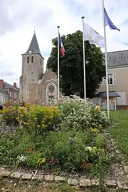 L'église paroissiale Saint-Hilaire.