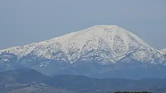 Vue depuis la Béotie, au sud-ouest.