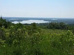 avec vue sur la réserve,