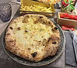 Pizza quatre fromages