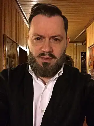 Description de cette image, également commentée ci-après