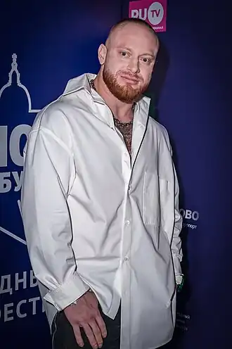 Description de l'image Лёша Свик (Белые ночи Санкт-Петербурга - 2024, день 1).jpg.