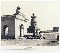 Porte du Chantier naval de Sébastopol.