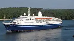 Photographie en couleurs du navire de croisière Funchal à Tallinn en août 2014.
