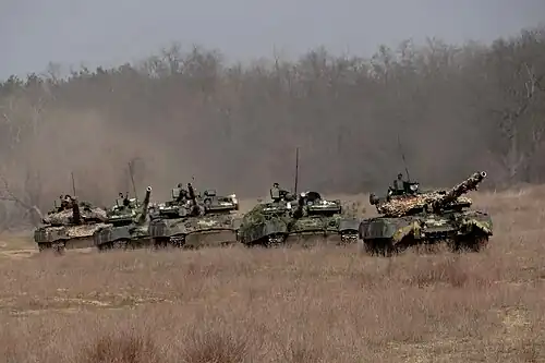 Quelques T-80 de la brigade