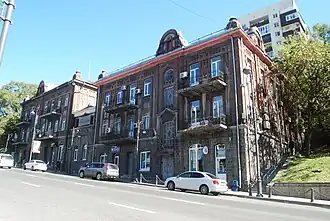 Ensemble d'immeubles d'habitation de L. Skidelski (1908).