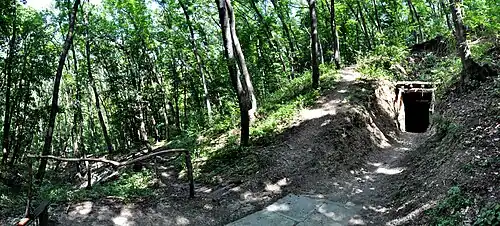 Monastère troglodyte de, classé.