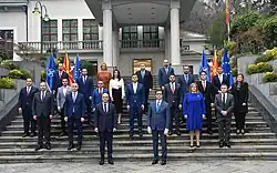 Description de cette image, également commentée ci-après