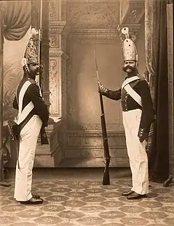 Photographie de deux grenadiers en 1890 à Saint-Petersburg