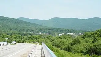 Village de Permskoïe, vue depuis le pont sur la rivière Arzamazovka