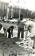 Travaux d'un soubbotnik dans l'espace public, années 1970.