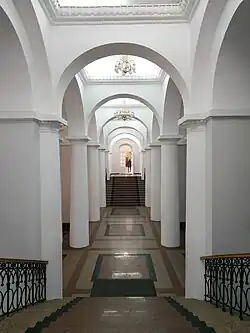 Colonnade intérieure.