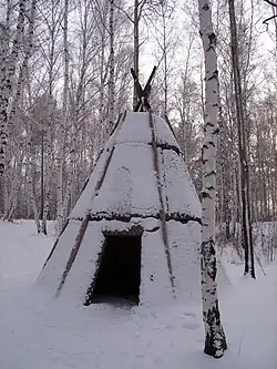 Tente du camp des Evenks.