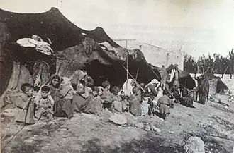 Campement tzigane au nord de la porte de Damas à Jérusalem, 1914.