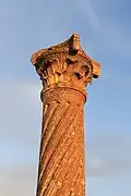 Chapiteau composite, IIe&nbsp;siècle EC. Volubilis, Capitole, temple B