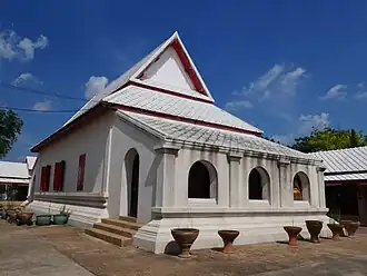Le Wat Phraya Suren&nbsp;(en)