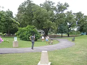 Parc Wachira Benjathat appelé communément Suan Rot Fai à deux pas du marché de Chatuchak