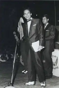 Description de l'image สุรพล สมบัติเจริญ.webp.