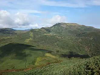 Vue du mont Shokanbetsu depuis le sud-est.