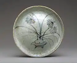 Porcelaine à décor bleu sous couverte, pPorcelaine de Hizen, type Imari précoce, vers 1620 (Metropolitan Museum of Art).